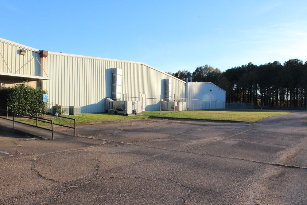 Flowood Drive: 3670 Flowood Drive, Brandon, MS 39042
